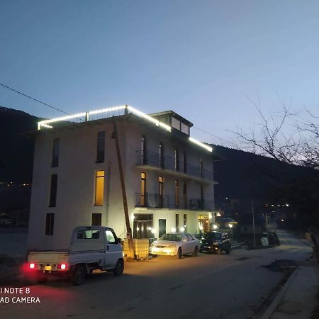 Hotel Marliza Mestia Luaran gambar