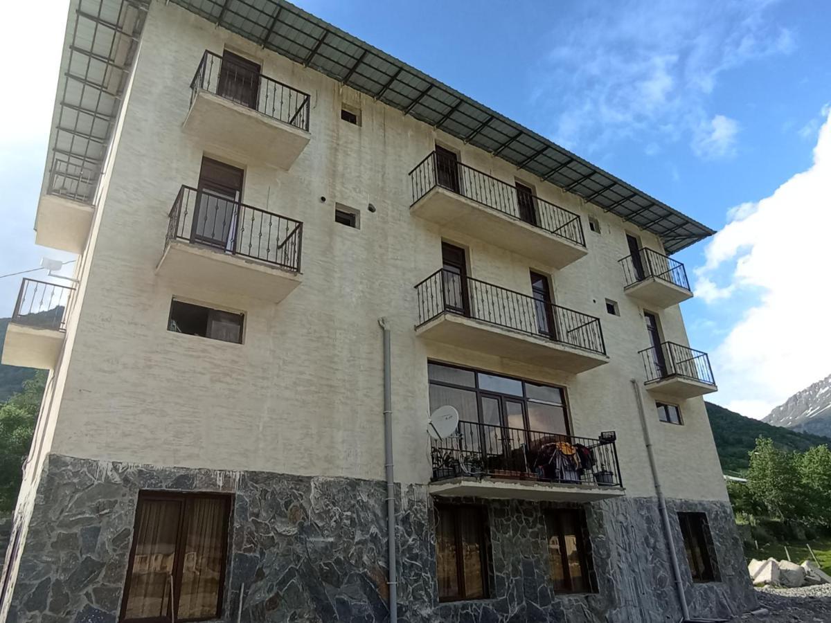Hotel Marliza Mestia Luaran gambar