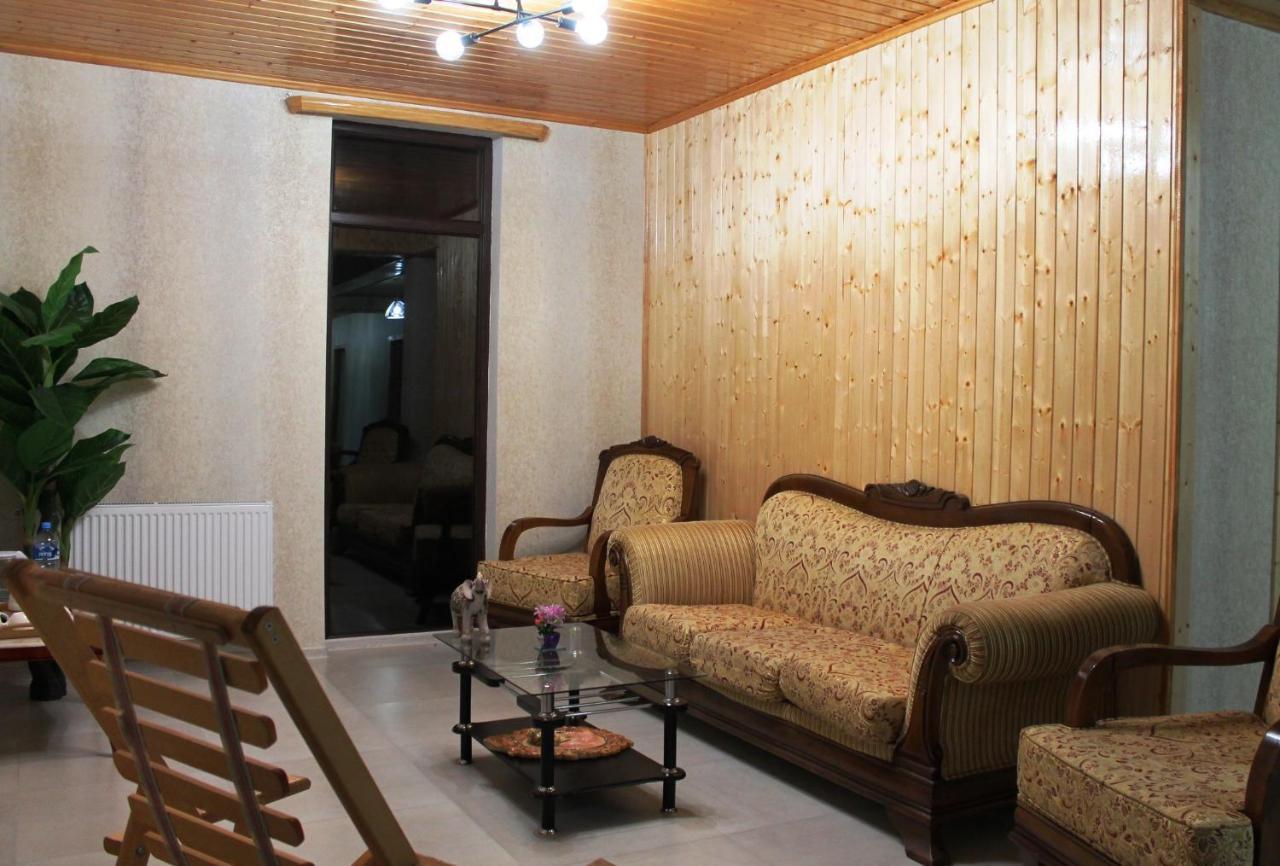 Hotel Marliza Mestia Luaran gambar