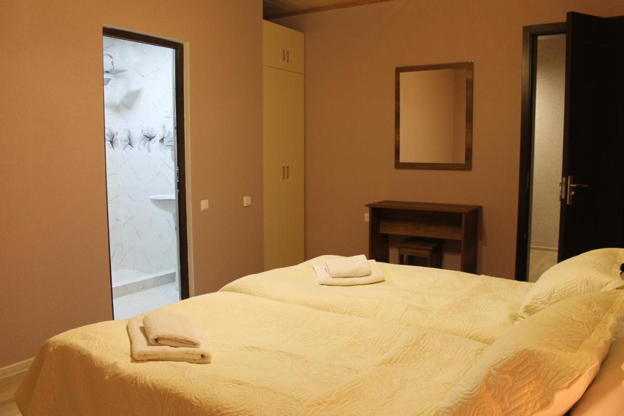 Hotel Marliza Mestia Luaran gambar