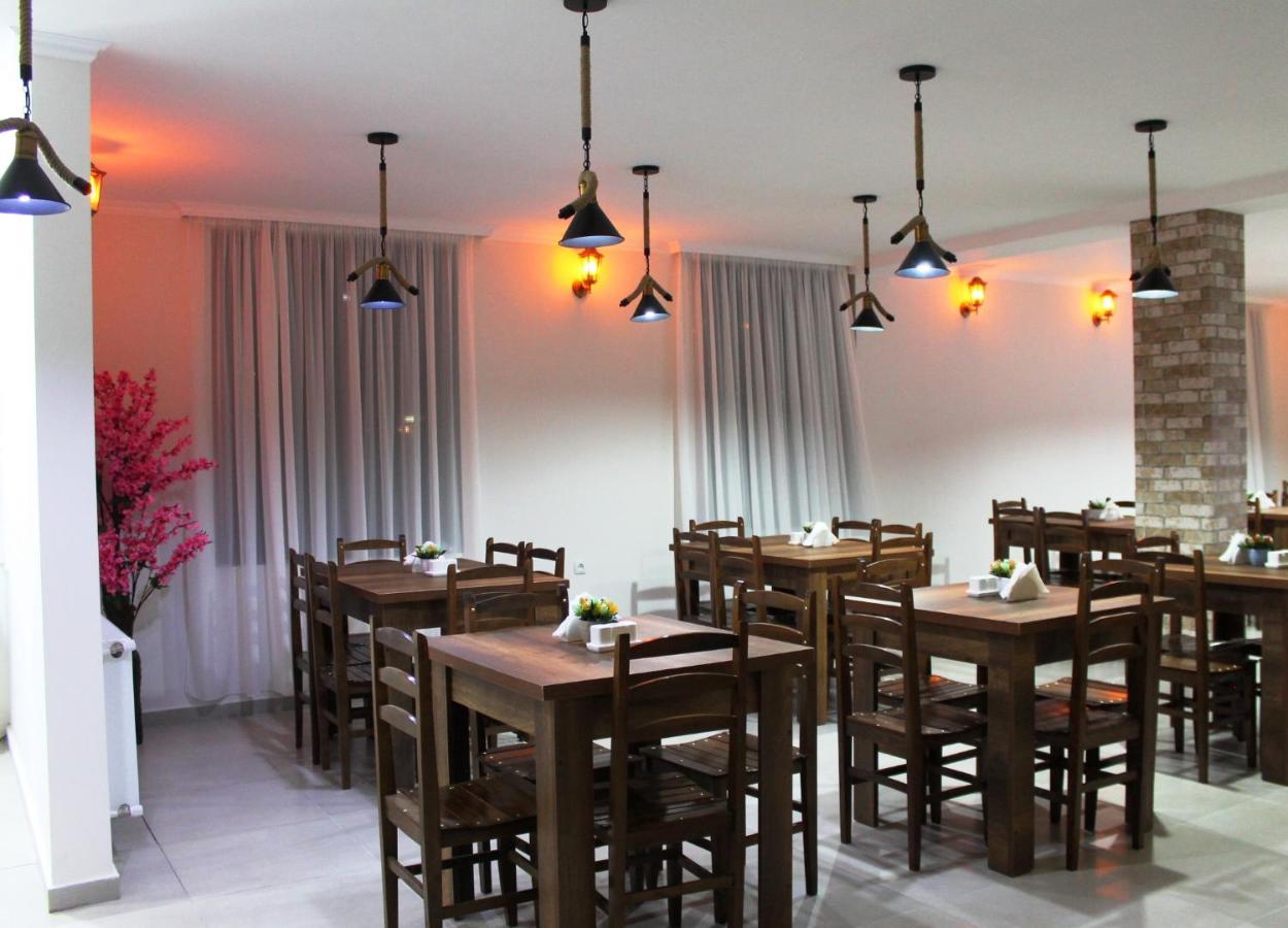 Hotel Marliza Mestia Luaran gambar