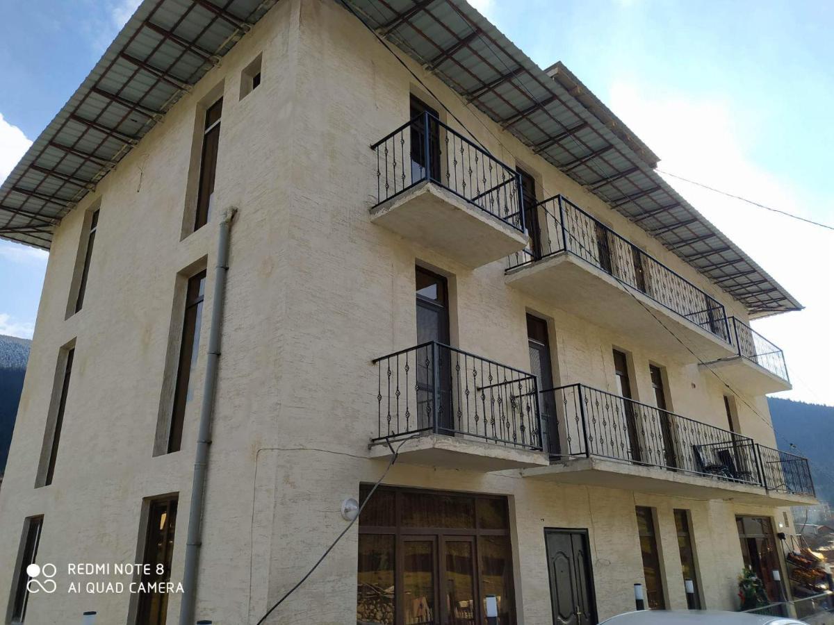 Hotel Marliza Mestia Luaran gambar